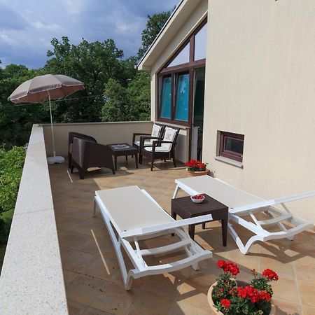 Apartmani Ravan Cernik  외부 사진