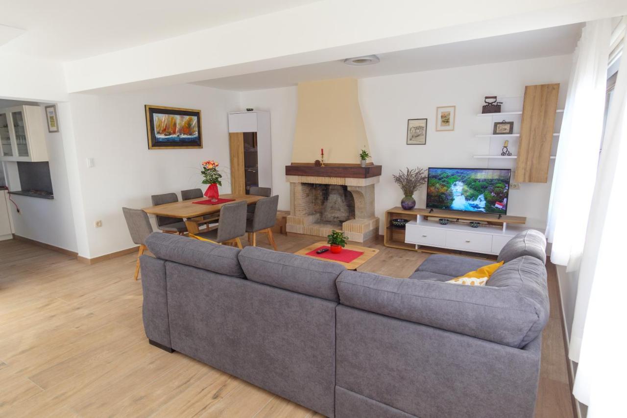Apartmani Ravan Cernik  외부 사진
