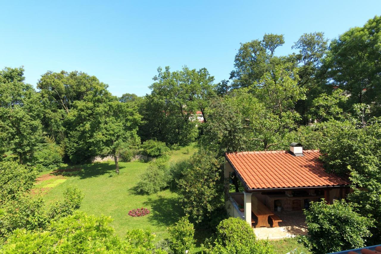 Apartmani Ravan Cernik  외부 사진